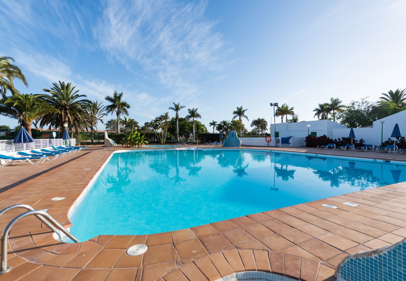 casa vacacional con piscina comunitaria maspalomas