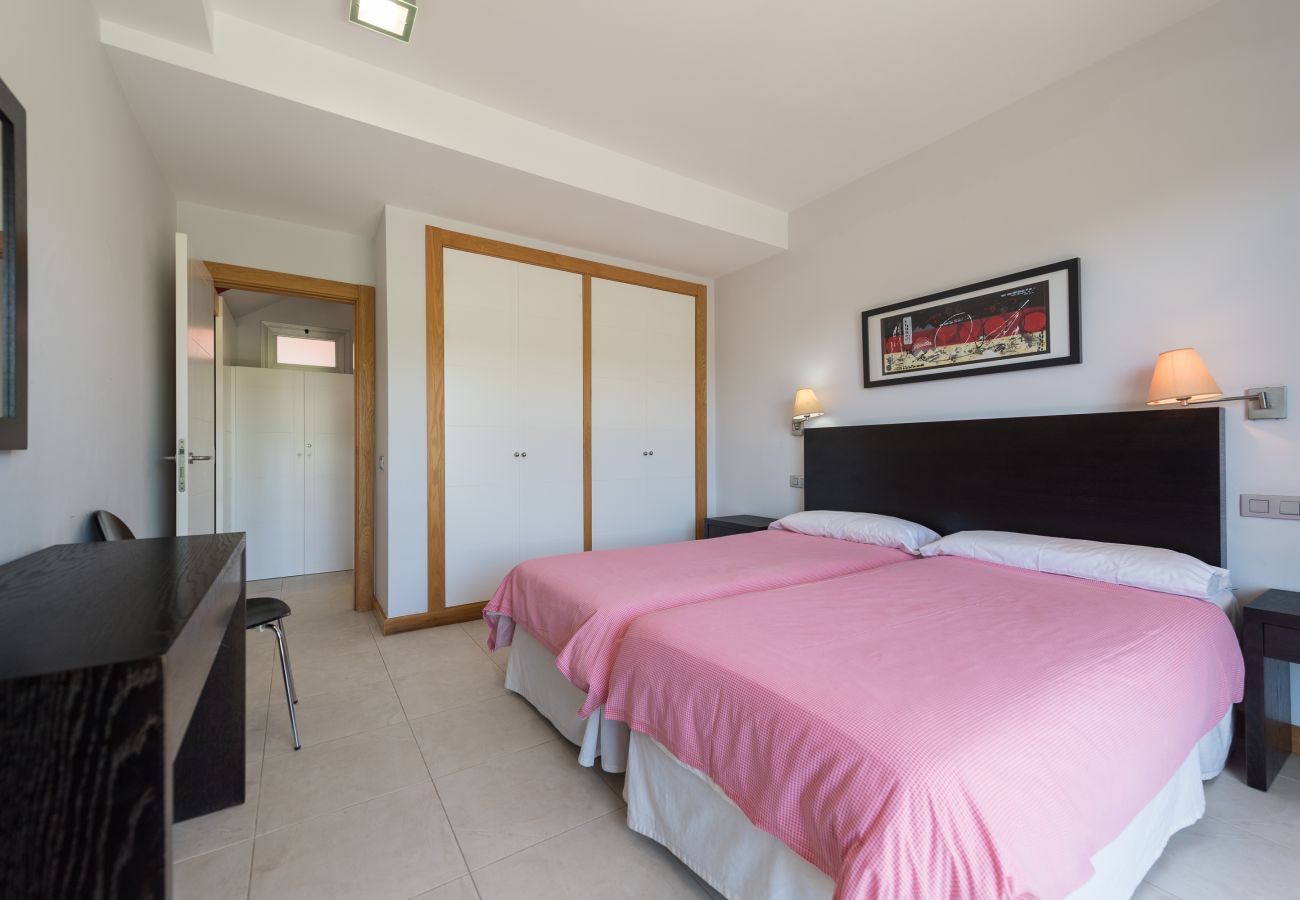 Villa en San Bartolomé de Tirajana - VISTA GOLF 21