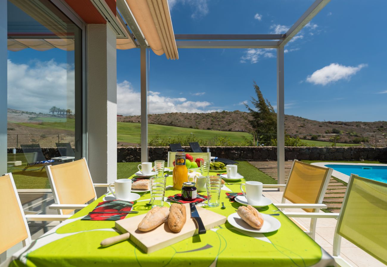 Villa en San Bartolomé de Tirajana - VISTA GOLF 21