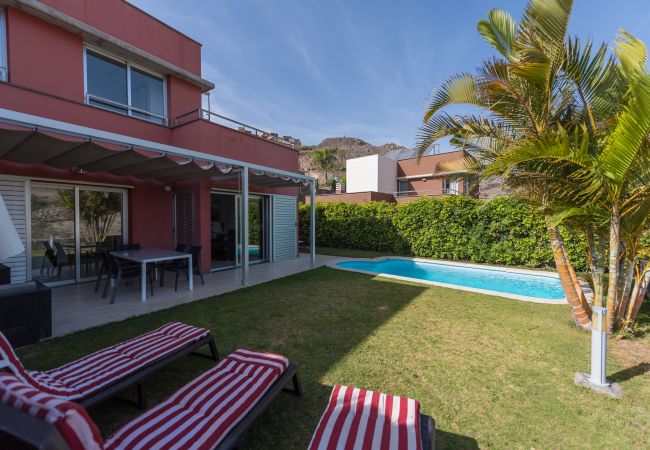  Salobre golf Villa con piscina privada y climatizada