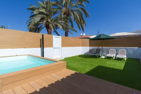 Casa renovada con piscina climatizada