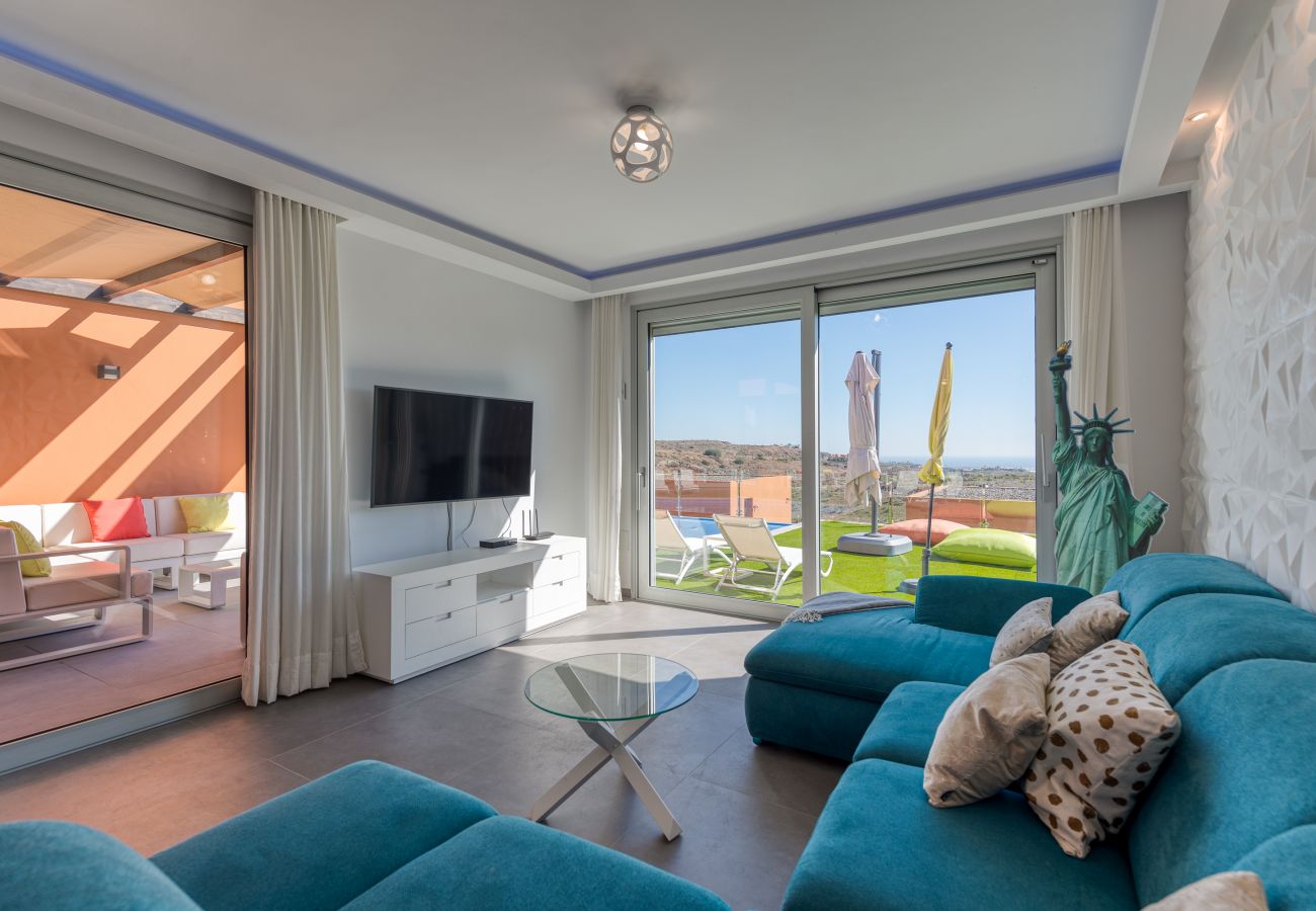 komfortables und gemütliches Wohnzimmer chalet salobre gran canaria