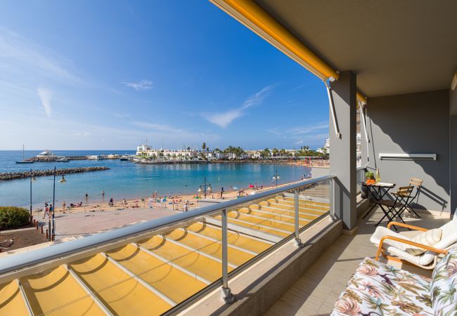 Schönes Haus in der ersten Reihe von Playa de Mogan 