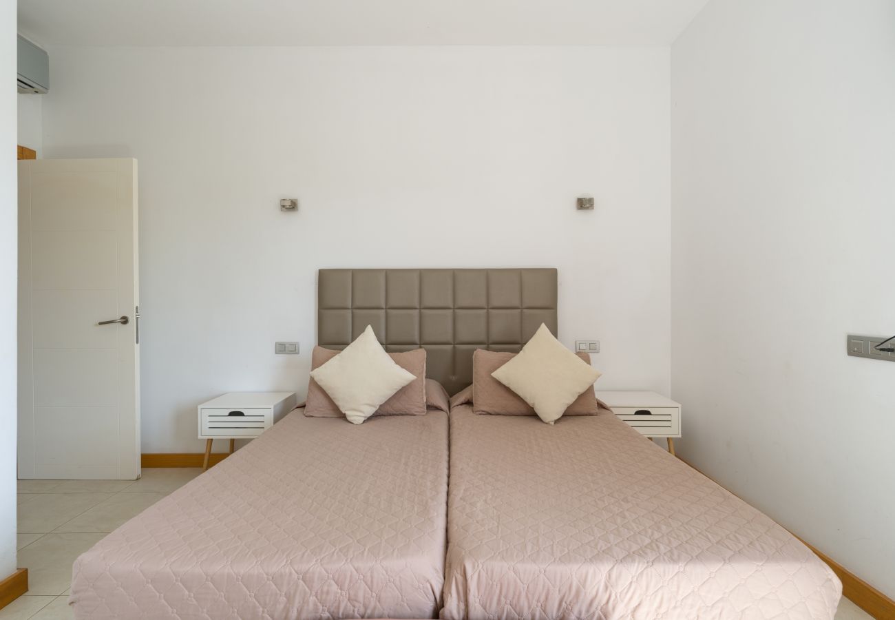 Villa in San Bartolomé de Tirajana - VISTA GOLF 27