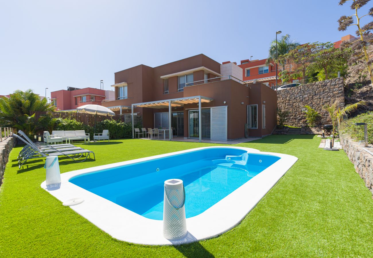 Nice private pool in a villa in maspalomas Golf Resort