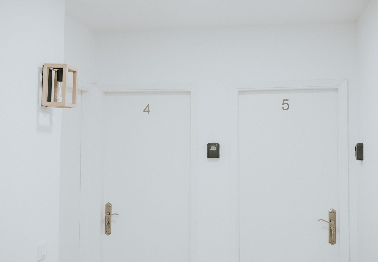 Rent by room in Tejeda - TEXEDA ROOM SUITES 4