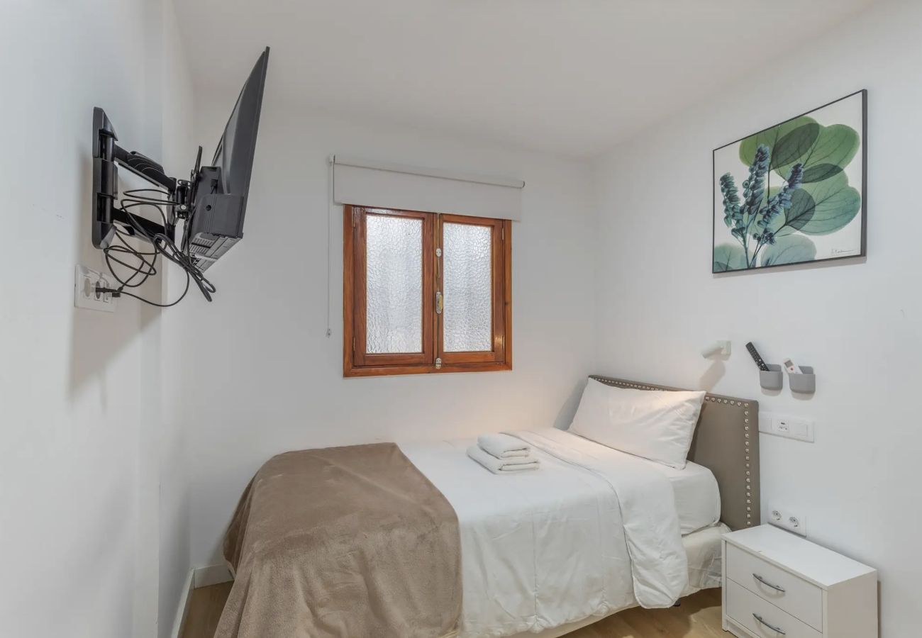 Rent by room in Tejeda - TEXEDA ROOM SUITES 5