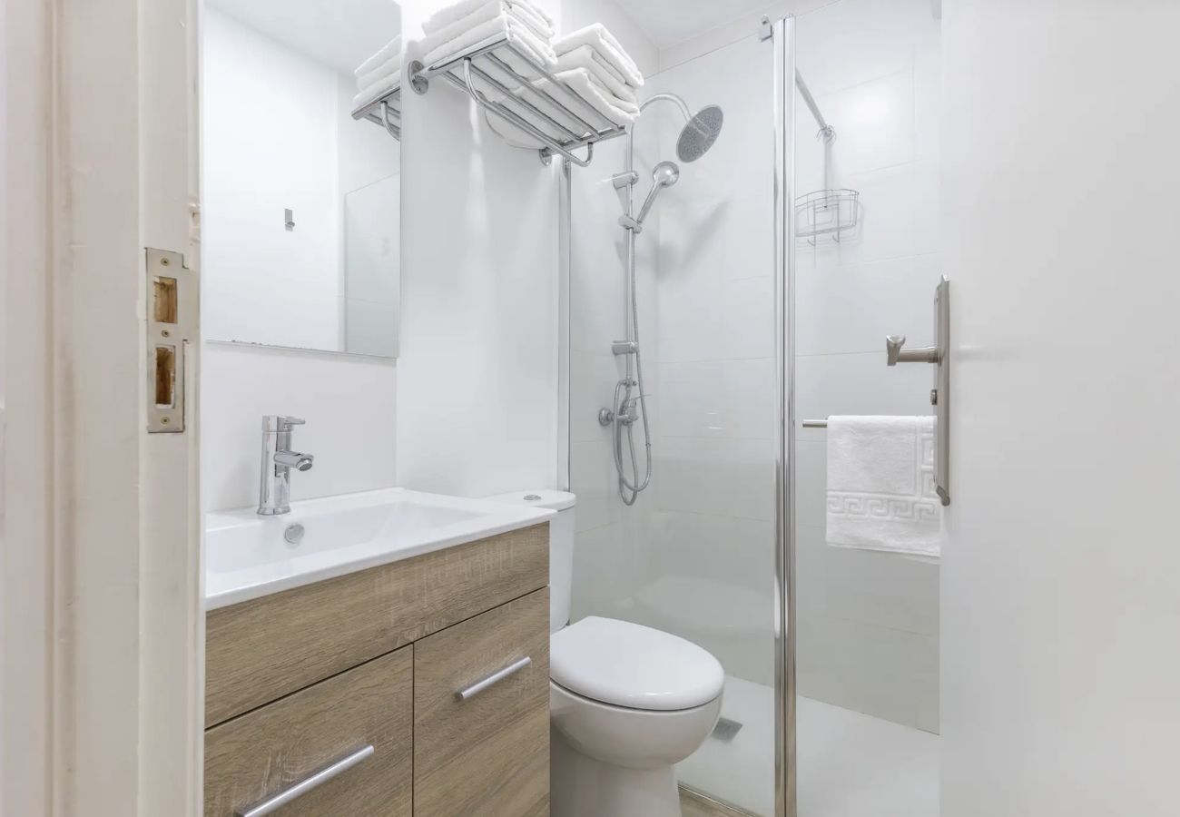 Rent by room in Tejeda - TEXEDA ROOM SUITES 6