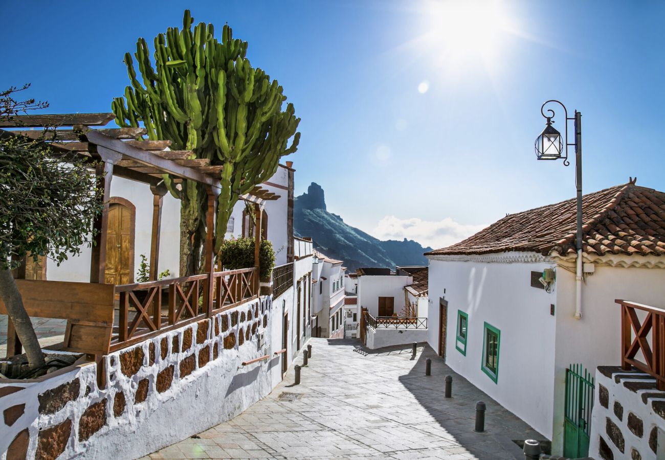 Rent by room in Tejeda - TEXEDA ROOM SUITES 6