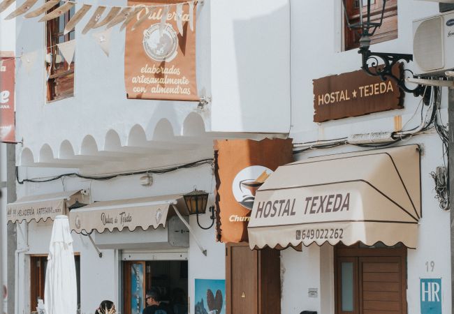 Rent by room in Tejeda - TEXEDA ROOM SUITES 7